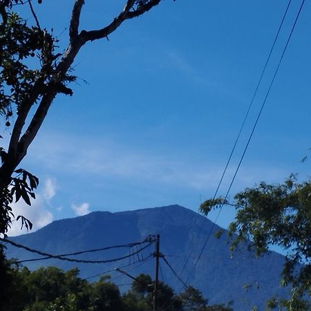 Mando Homestay III Bukittinggi Exterior photo